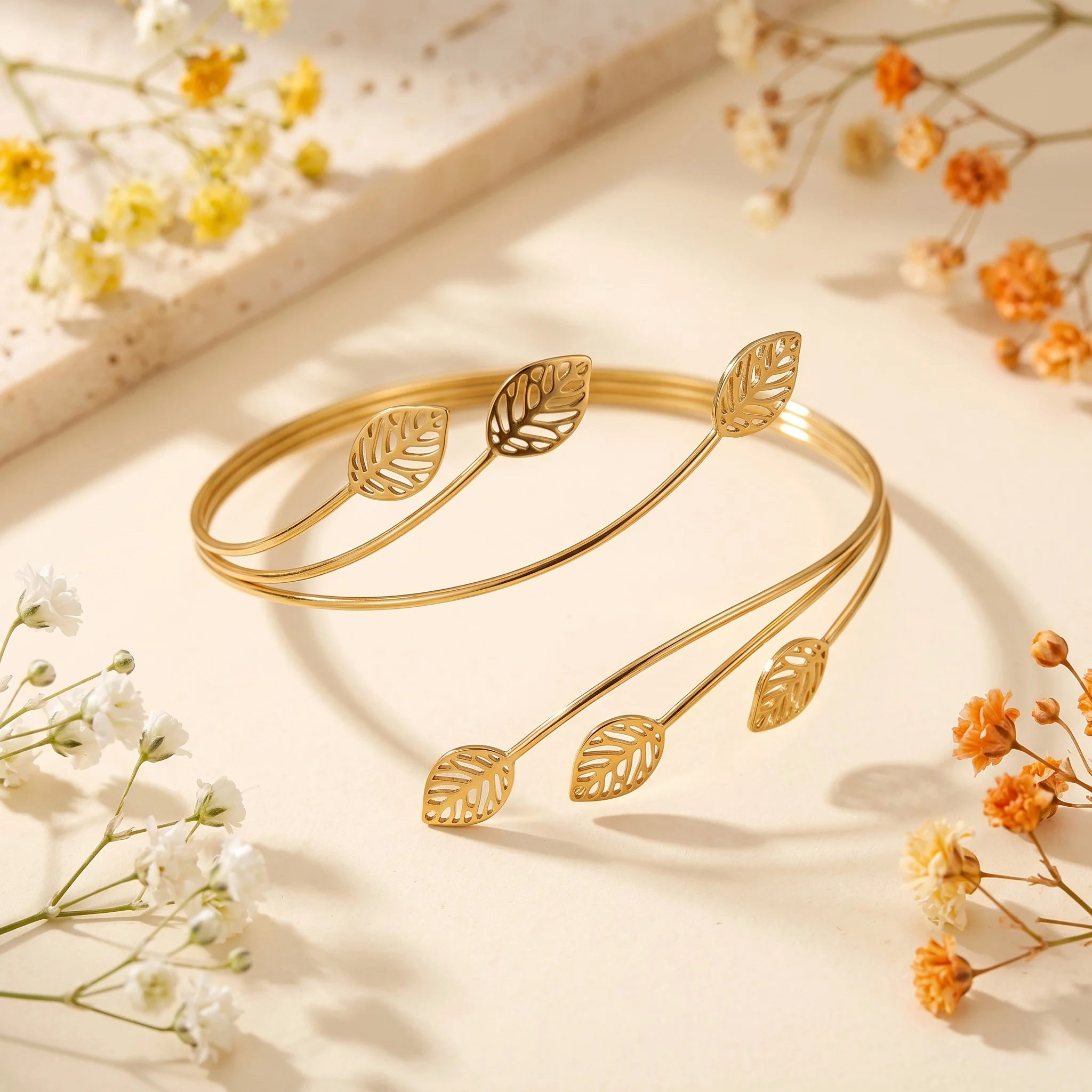 Brățară de braț Daphne Gold Product Detail